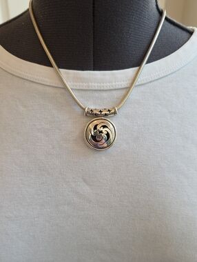 Contemporary 925 Sterling Silver Swirl Pendant Necklace